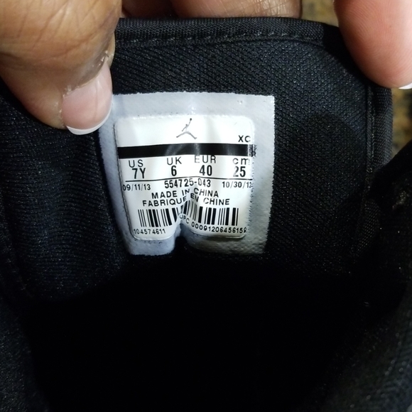 Sneakers - Picture 4 of 6